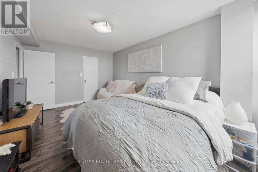 907 - 90 Ling Road — photo 21 of 38