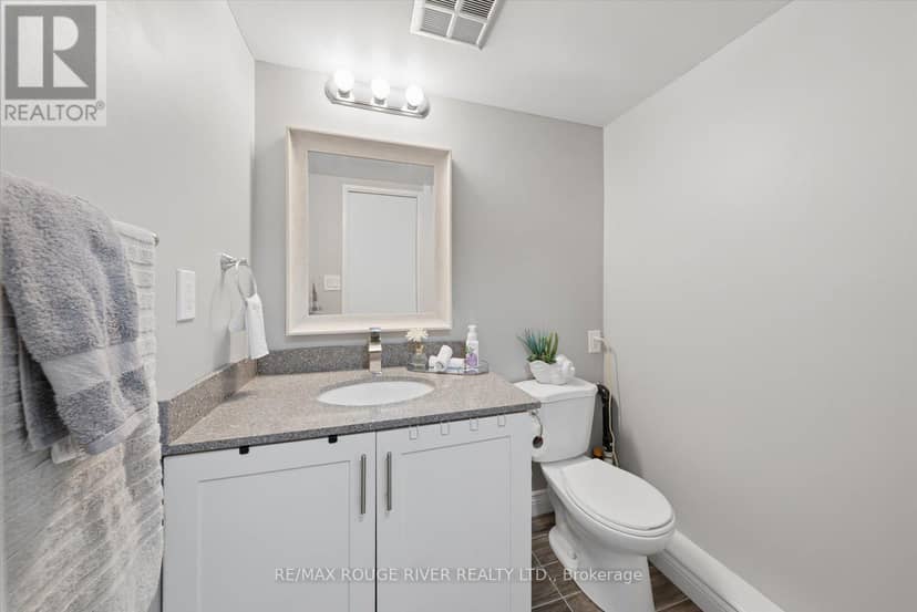 907 - 90 Ling Road — photo 22 of 38