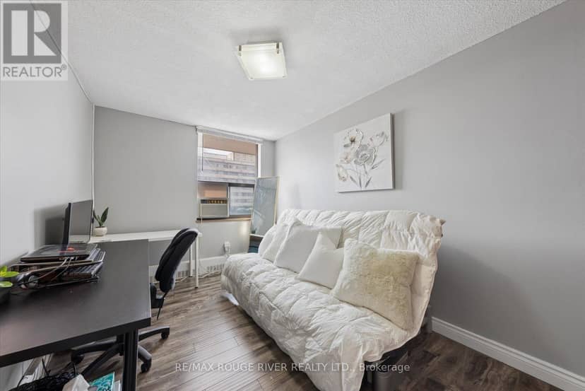 907 - 90 Ling Road — photo 26 of 38
