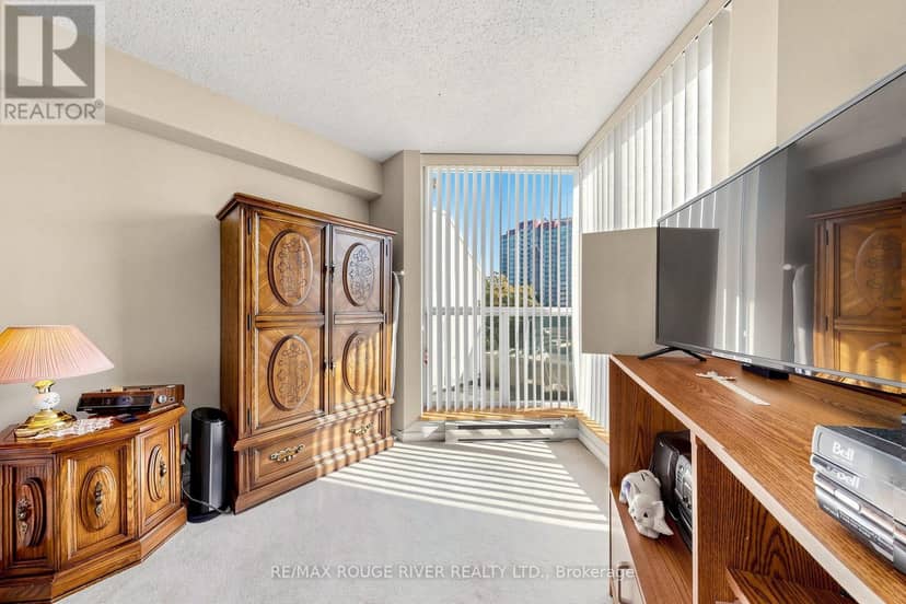 311 - 430 McLevin Avenue — photo 32 of 40
