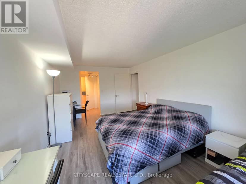 502 - 90 Dale Avenue — photo 10 of 17