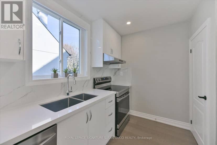 22 Holland Avenue — photo 14 of 37