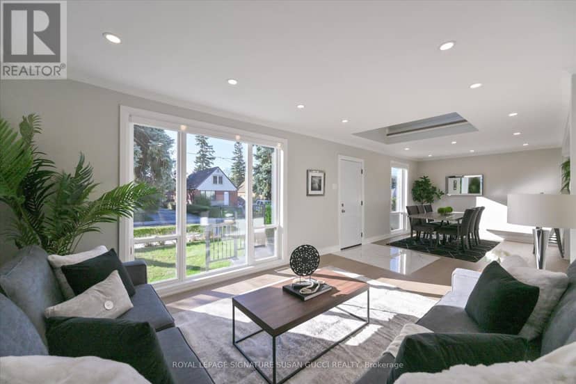22 Holland Avenue, Toronto, photo 6