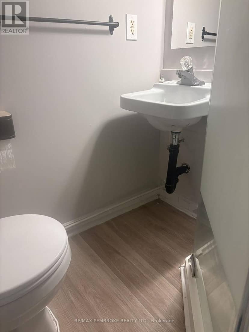 371 Miller Street, Pembroke, photo 7