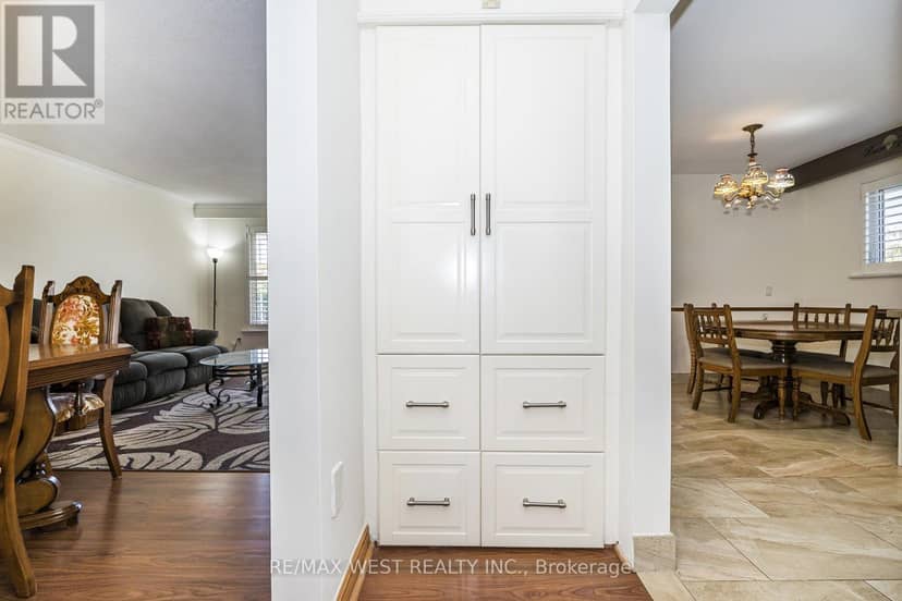 112 Harris Crescent — photo 18 of 32