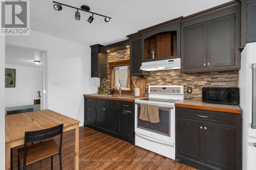 93 Bond Street, Orillia, photo 4