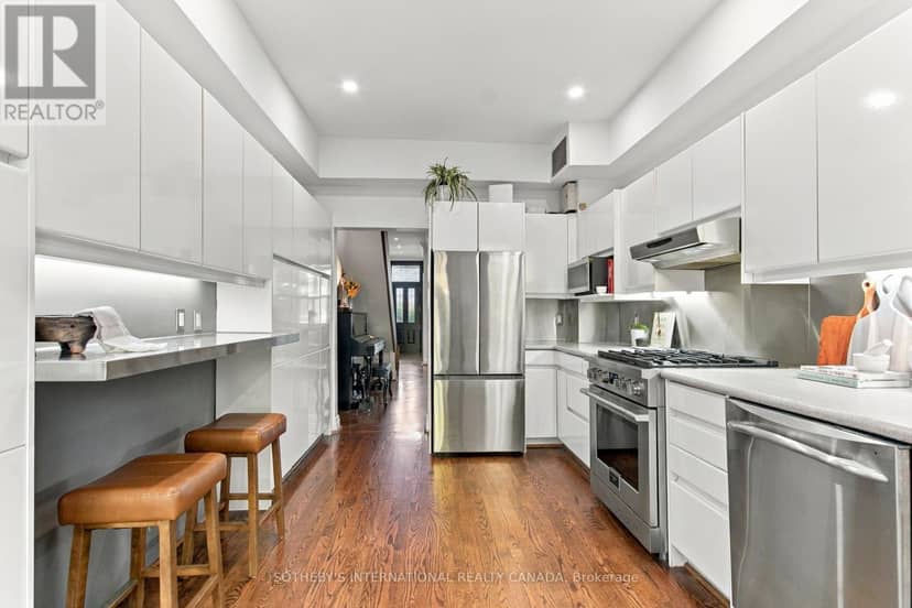 411 Wellesley Street E — photo 13 of 37