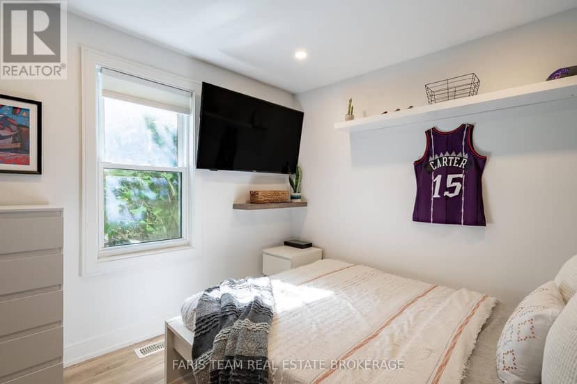 1020 Ewart Street — photo 16 of 40