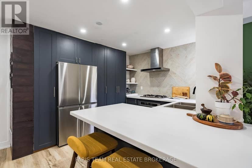 1020 Ewart Street — photo 7 of 40