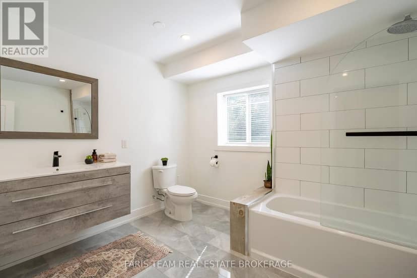 1020 Ewart Street — photo 28 of 40