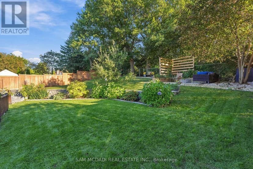 22 Bywood Crescent — photo 33 of 40