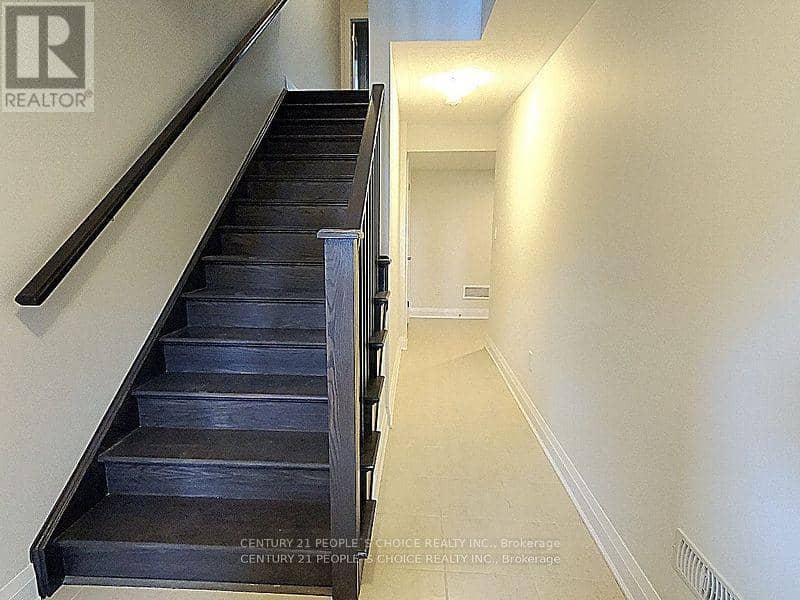 255 Raspberry Place, Waterloo, photo 4