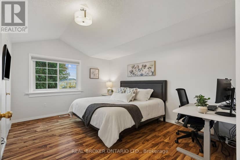 46 Chesterton Lane — photo 12 of 33