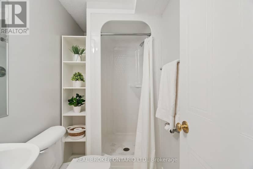 46 Chesterton Lane — photo 17 of 33