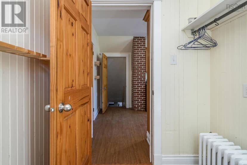 412 Granville Street — photo 10 of 35