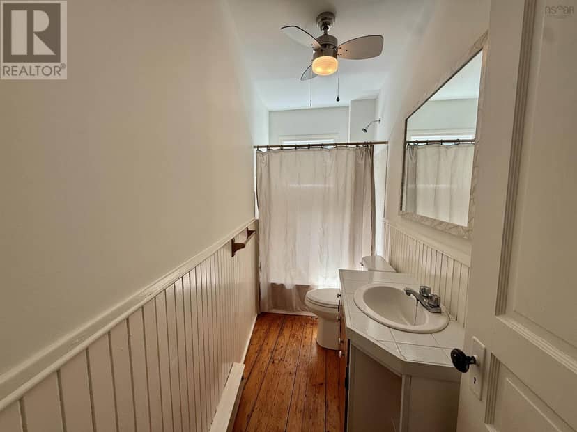 6312 Chebucto Road — photo 13 of 36