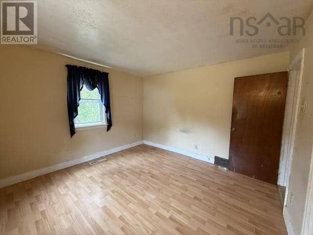 7813 7 Highway — photo 20 of 40