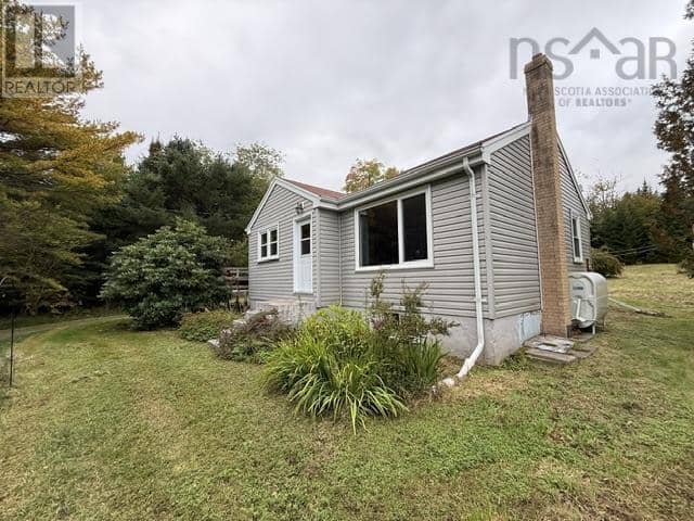 7813 7 Highway — photo 35 of 40