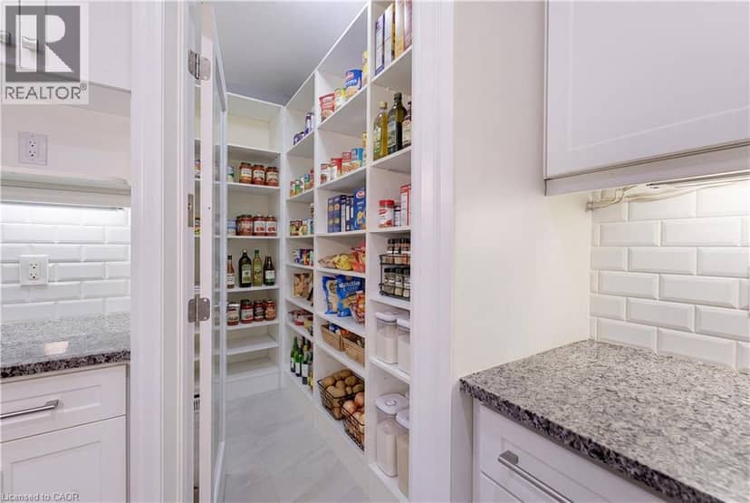 2800 SHEFFIELD Place — photo 7 of 28