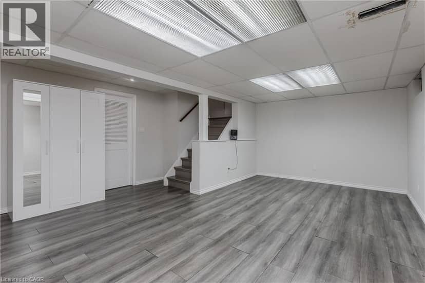 14 ELLINGTON Avenue — photo 21 of 28