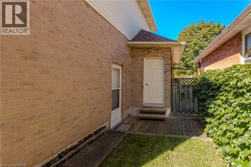 14 ELLINGTON Avenue — photo 27 of 28