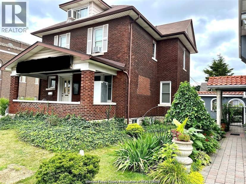 95 GILES BOULEVARD East — photo 2 of 13