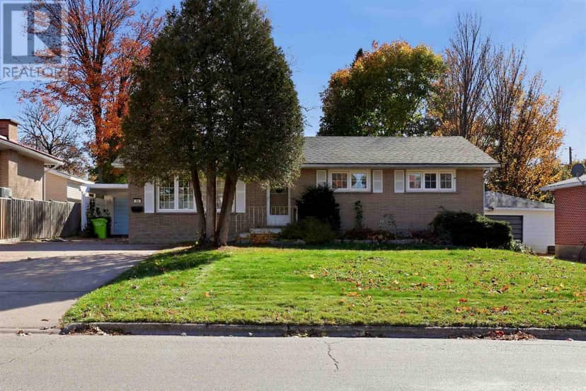 13 Irwin AVE, Sault Ste. Marie
