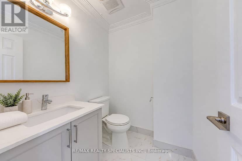 102 Sunforest Drive — photo 23 of 40