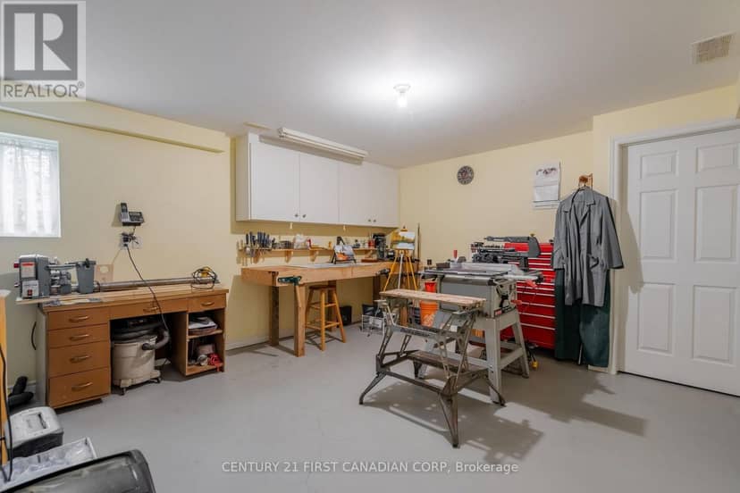 1611 Blackmaple Crescent — photo 22 of 29
