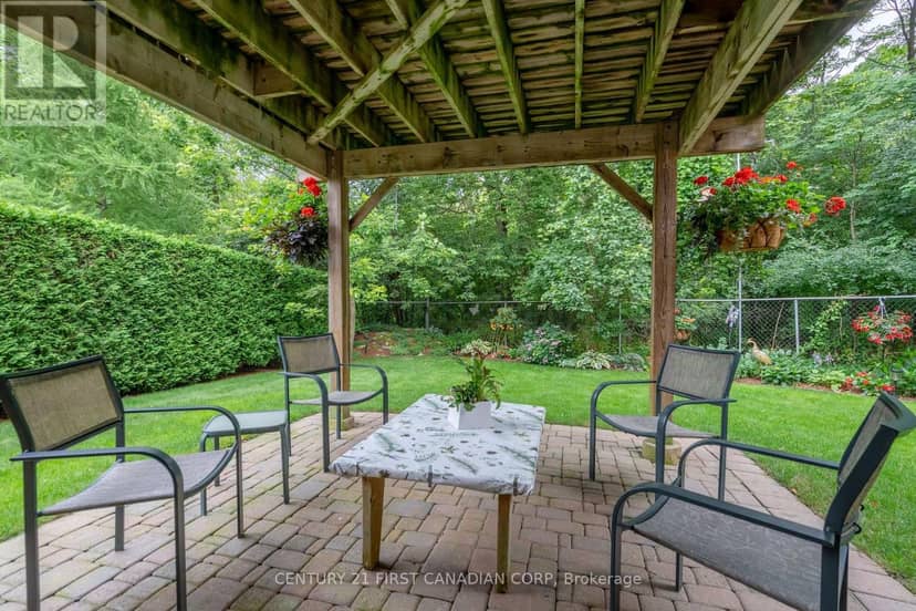 1611 Blackmaple Crescent — photo 24 of 29