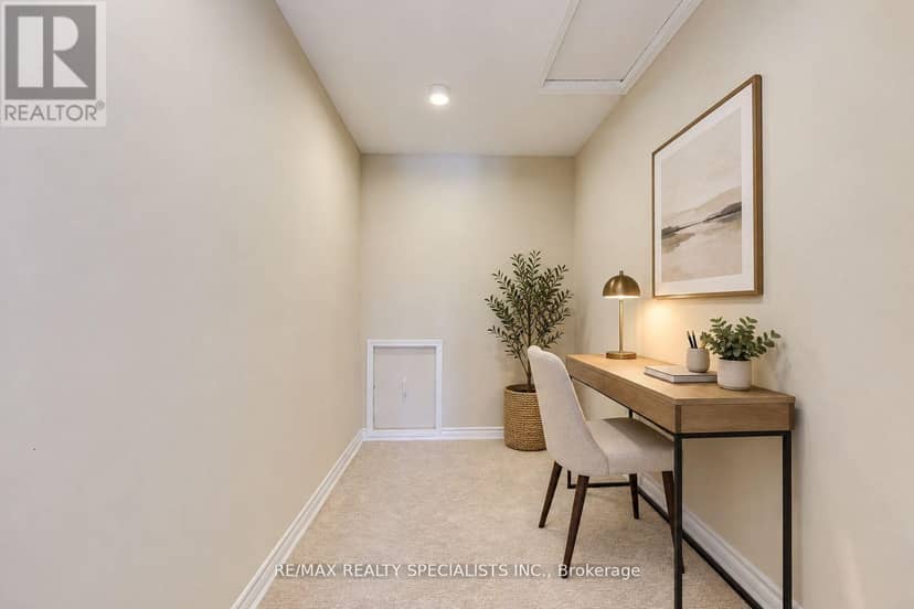 102 Sunforest Drive — photo 33 of 40