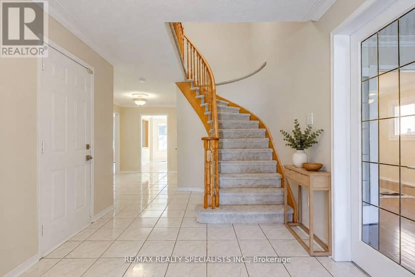 102 Sunforest Drive — photo 25 of 40