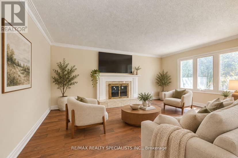 102 Sunforest Drive — photo 11 of 40