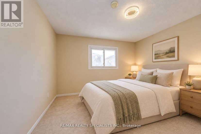 102 Sunforest Drive — photo 38 of 40