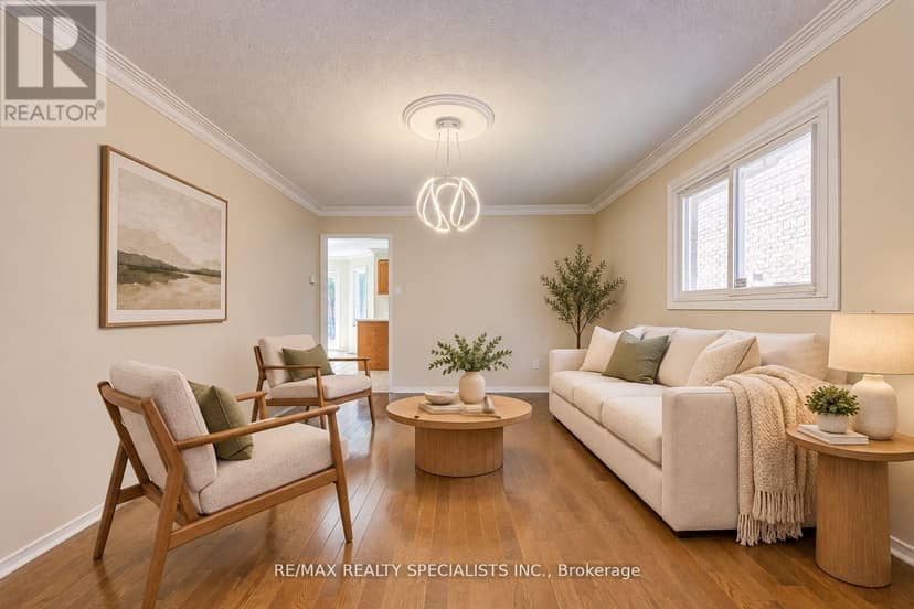 102 Sunforest Drive — photo 9 of 40