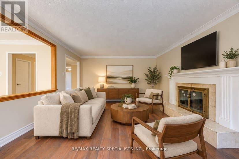 102 Sunforest Drive — photo 13 of 40