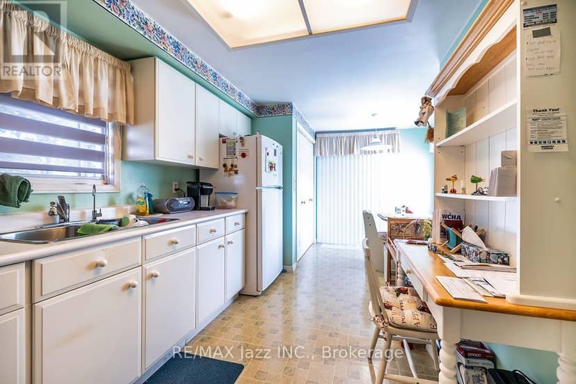 5 King Court — photo 11 of 29