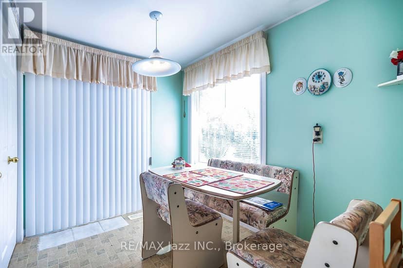 5 King Court — photo 13 of 29