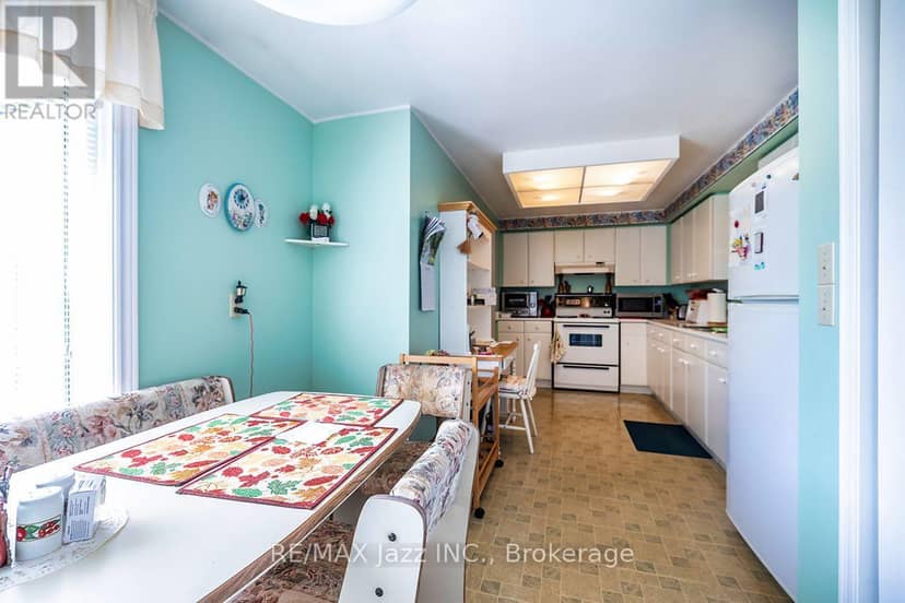 5 King Court — photo 14 of 29