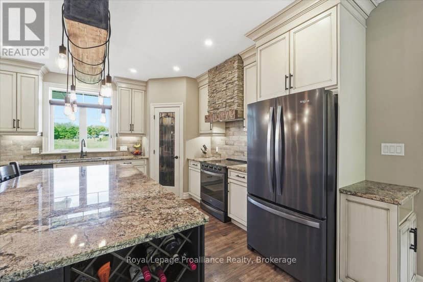 63 Hiddenvalley Drive — photo 14 of 40