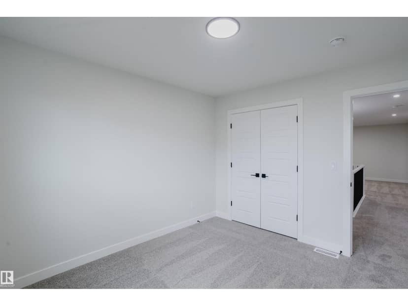 428 27 ST SW — photo 34 of 38