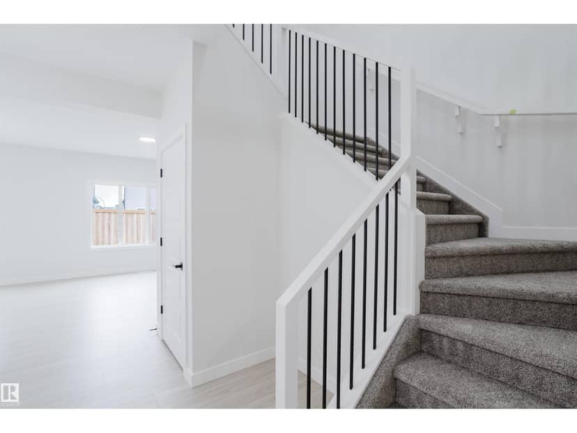 428 27 ST SW — photo 19 of 38