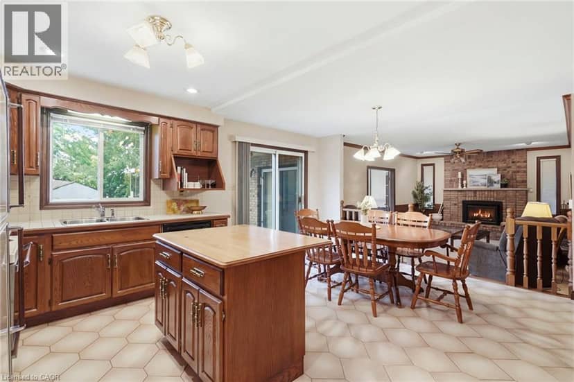 4 NELLIDA Crescent — photo 14 of 40
