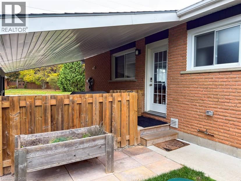 8 RUTHERFORD Street — photo 35 of 40