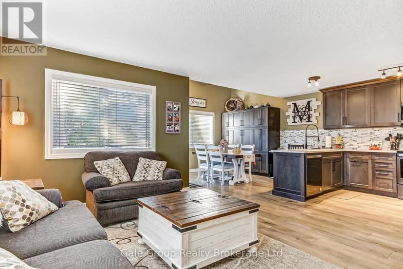 769 Southwood Way, Woodstock, photo 5