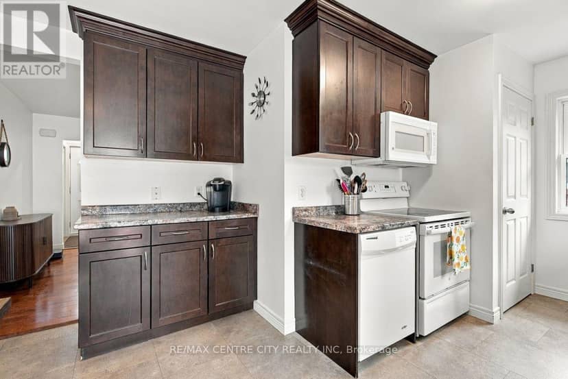 1570 Hansuld Street — photo 14 of 40