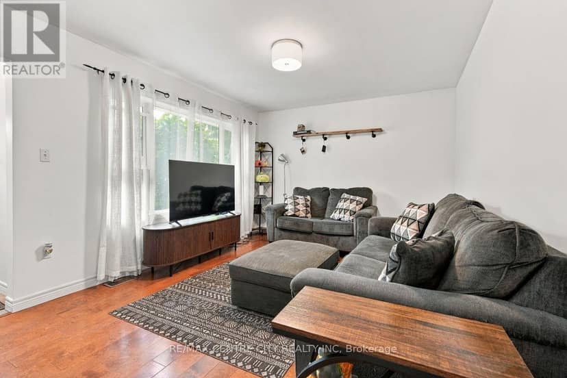 1570 Hansuld Street — photo 9 of 40