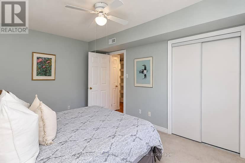 5 - 5 Cranberry Shores — photo 17 of 40