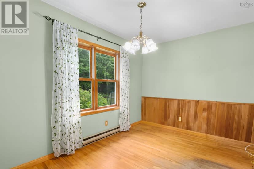 32 Kipawa Crescent — photo 11 of 34