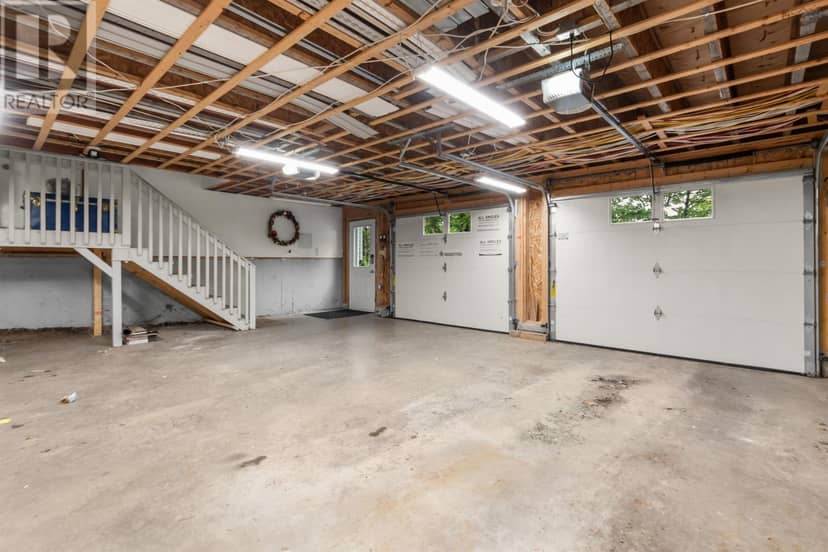 32 Kipawa Crescent — photo 25 of 34